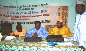 Une partie de la table de séance ouverture Une partie de la table de séance ouverture